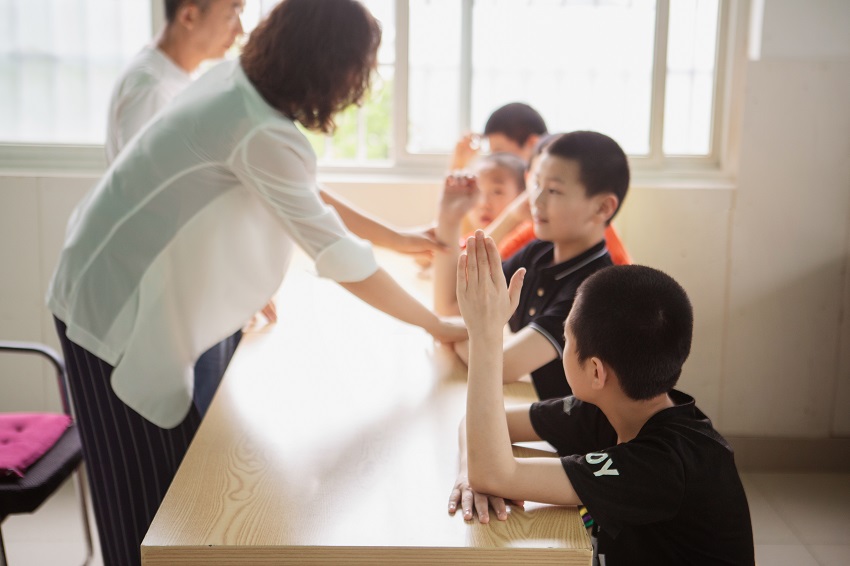 ���]�Y�й�